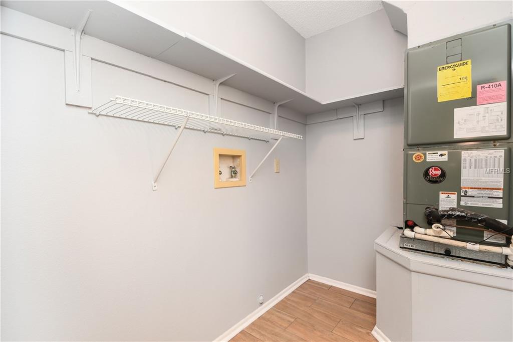 5212 SPRINGSIDE COURT, ORLANDO, Florida 32819, 3 Bedrooms Bedrooms, 6 Rooms Rooms,2 BathroomsBathrooms,Residential,For sale,SPRINGSIDE,O5551493