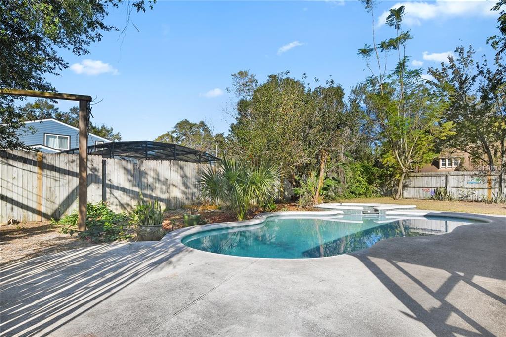 5212 SPRINGSIDE COURT, ORLANDO, Florida 32819, 3 Bedrooms Bedrooms, 6 Rooms Rooms,2 BathroomsBathrooms,Residential,For sale,SPRINGSIDE,O5551493