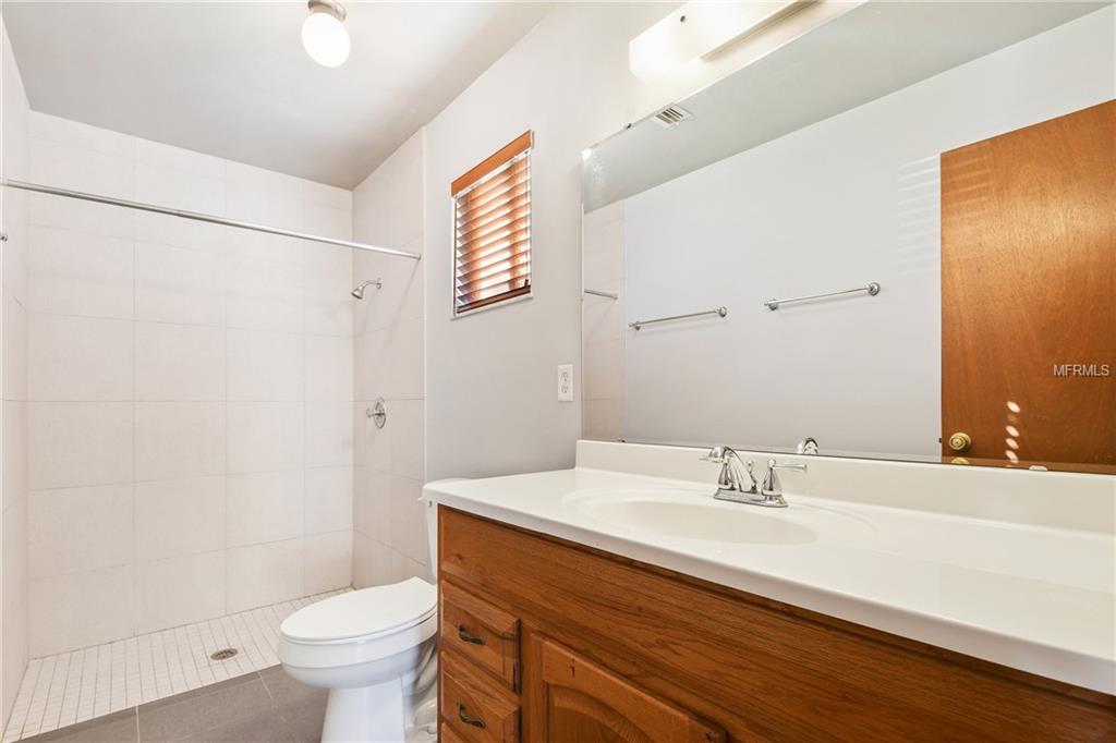 5212 SPRINGSIDE COURT, ORLANDO, Florida 32819, 3 Bedrooms Bedrooms, 6 Rooms Rooms,2 BathroomsBathrooms,Residential,For sale,SPRINGSIDE,O5551493