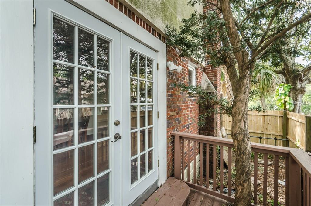 109 18TH AVENUE S, ST PETERSBURG, Florida 33705, 8 Bedrooms Bedrooms, 3 Rooms Rooms,4 BathroomsBathrooms,Residential,For sale,18TH,U7843811