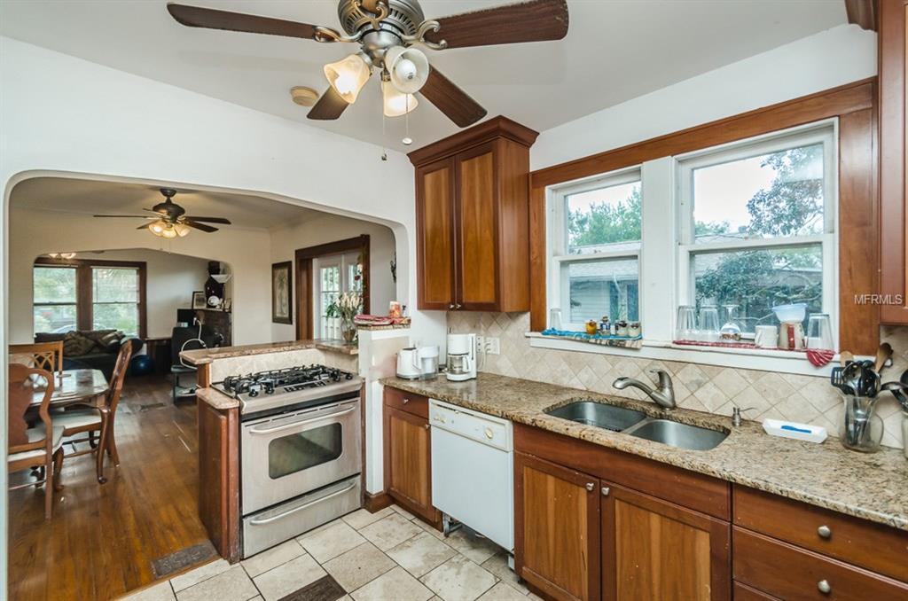 109 18TH AVENUE S, ST PETERSBURG, Florida 33705, 8 Bedrooms Bedrooms, 3 Rooms Rooms,4 BathroomsBathrooms,Residential,For sale,18TH,U7843811