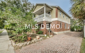 109 18TH AVENUE S, ST PETERSBURG, Florida 33705, 8 Bedrooms Bedrooms, 3 Rooms Rooms,4 BathroomsBathrooms,Residential,For sale,18TH,U7843811