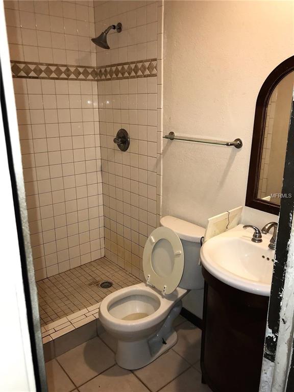 13238 PARK AVENUE, ASTATULA, Florida 34705, 3 Bedrooms Bedrooms, 7 Rooms Rooms,2 BathroomsBathrooms,Residential,For sale,PARK,G4851728