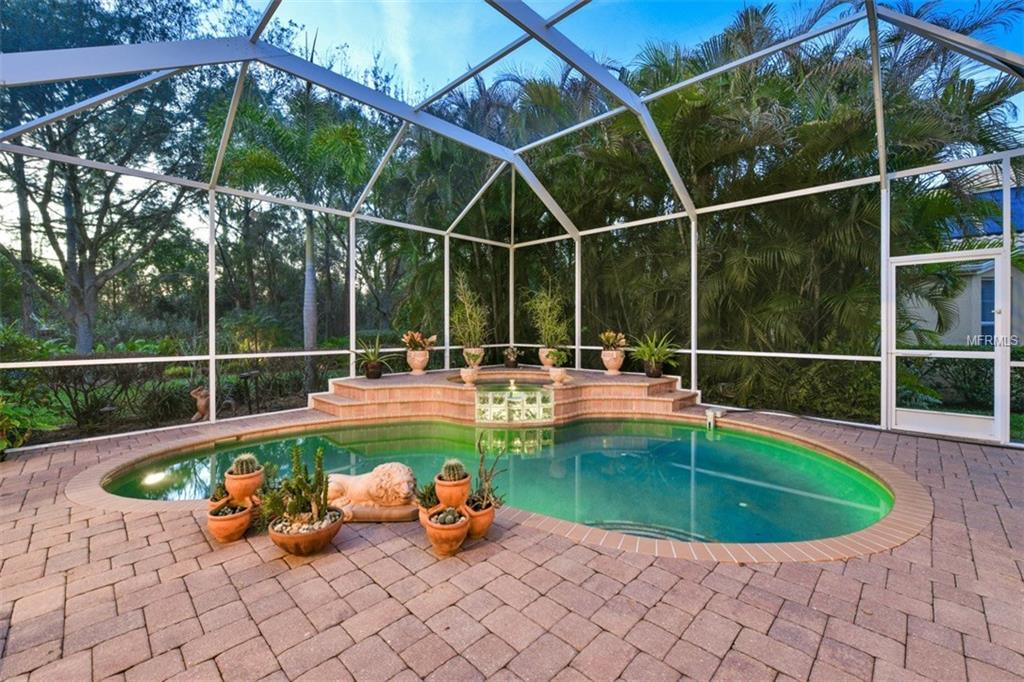 7646 TRALEE WAY, BRADENTON, Florida 34202, 4 Bedrooms Bedrooms, 15 Rooms Rooms,3 BathroomsBathrooms,Residential,For sale,TRALEE,A4208491