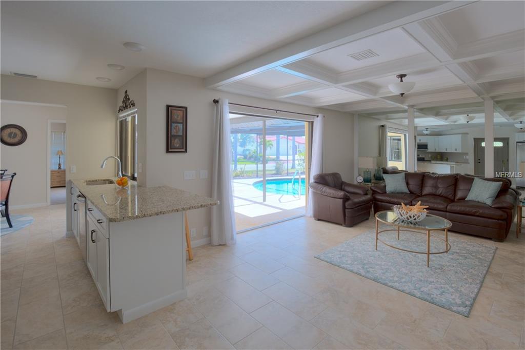 311 OAKWOOD CIRCLE, ENGLEWOOD, Florida 34223, 3 Bedrooms Bedrooms, 4 Rooms Rooms,2 BathroomsBathrooms,Residential,For sale,OAKWOOD,N5916309