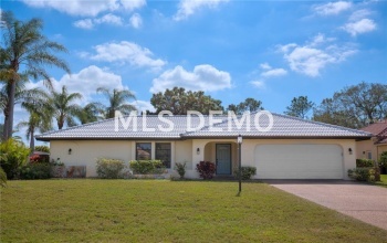 311 OAKWOOD CIRCLE, ENGLEWOOD, Florida 34223, 3 Bedrooms Bedrooms, 4 Rooms Rooms,2 BathroomsBathrooms,Residential,For sale,OAKWOOD,N5916309