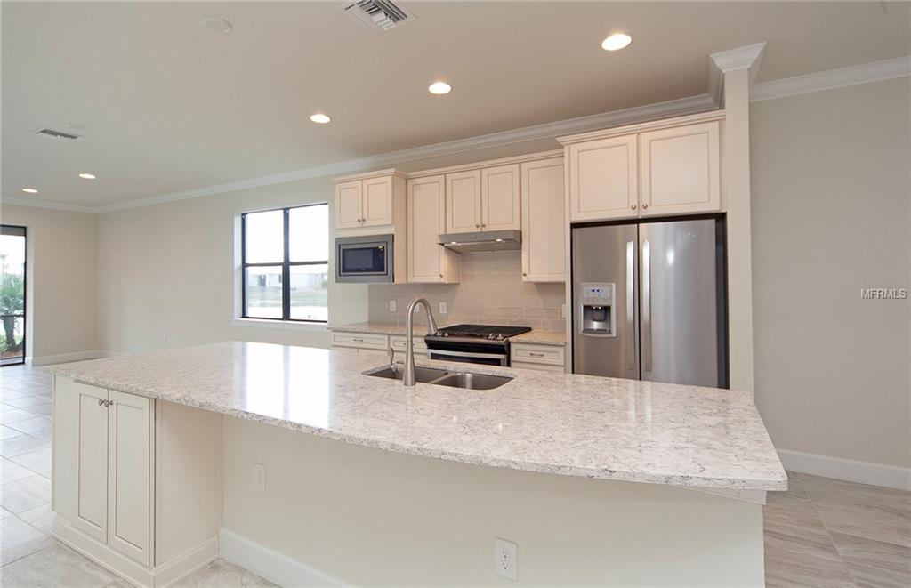 6711 HAVERHILL COURT, LAKEWOOD RANCH, Florida 34202, 2 Bedrooms Bedrooms, 4 Rooms Rooms,2 BathroomsBathrooms,Residential,For sale,HAVERHILL COURT,T2903448