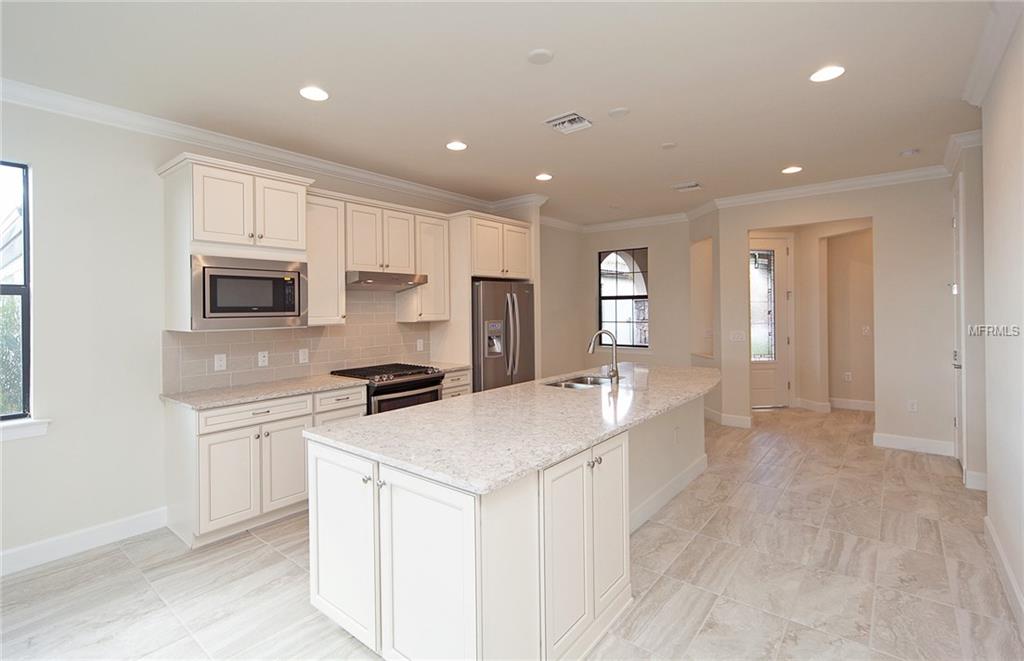 6711 HAVERHILL COURT, LAKEWOOD RANCH, Florida 34202, 2 Bedrooms Bedrooms, 4 Rooms Rooms,2 BathroomsBathrooms,Residential,For sale,HAVERHILL COURT,T2903448