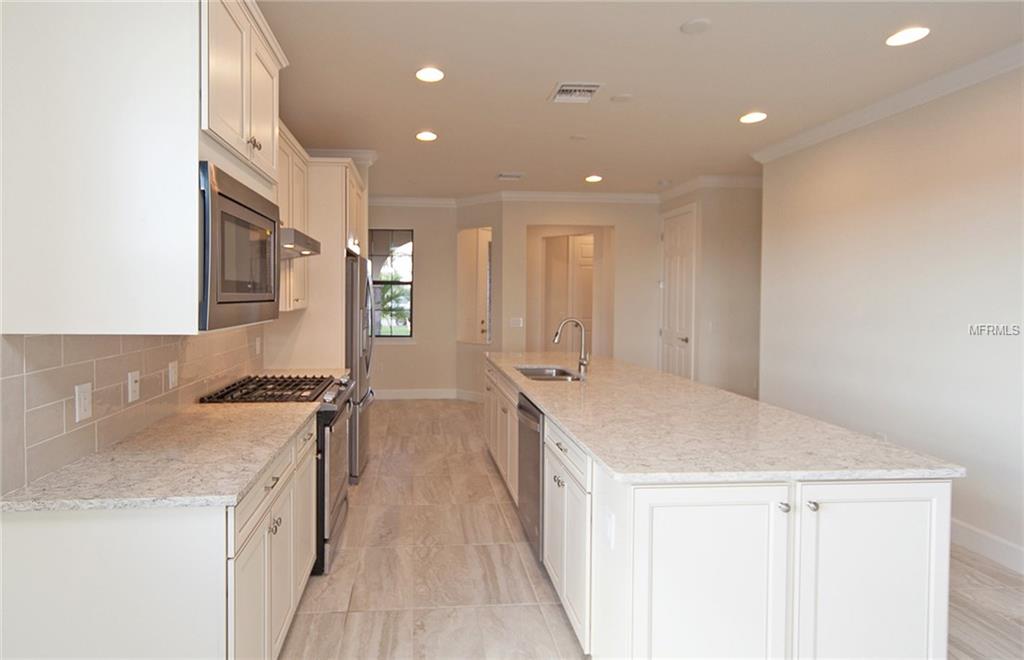 6711 HAVERHILL COURT, LAKEWOOD RANCH, Florida 34202, 2 Bedrooms Bedrooms, 4 Rooms Rooms,2 BathroomsBathrooms,Residential,For sale,HAVERHILL COURT,T2903448