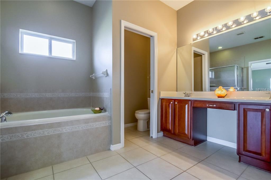 2538 BARWICK STREET, ORLANDO, Florida 32824, 5 Bedrooms Bedrooms, 10 Rooms Rooms,3 BathroomsBathrooms,Residential,For sale,BARWICK,S4855157