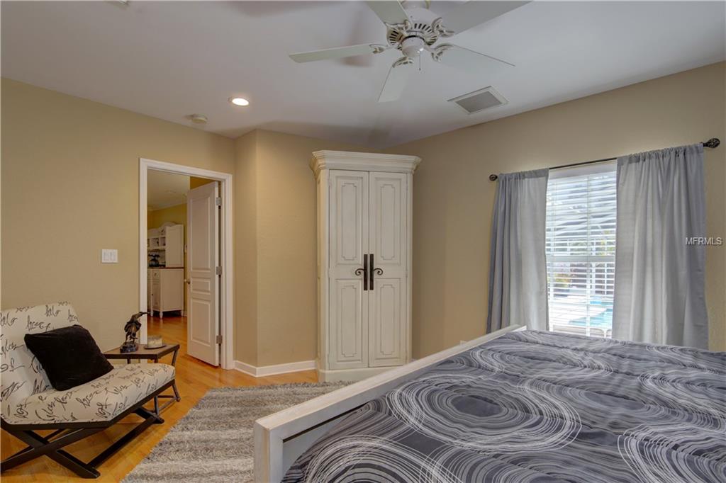 210 23RD AVENUE N, ST PETERSBURG, Florida 33704, 3 Bedrooms Bedrooms, 5 Rooms Rooms,2 BathroomsBathrooms,Residential,For sale,23RD,U7843137