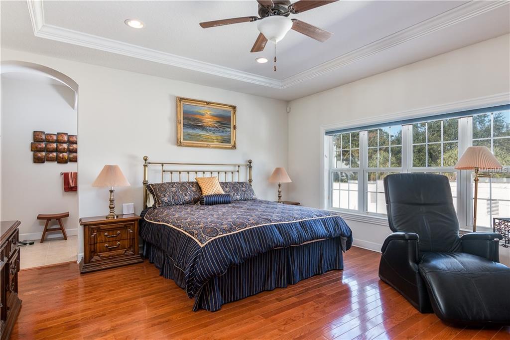 2555 W PLATT STREET, TAMPA, Florida 33609, 3 Bedrooms Bedrooms, 6 Rooms Rooms,2 BathroomsBathrooms,Residential,For sale,PLATT,T2922630