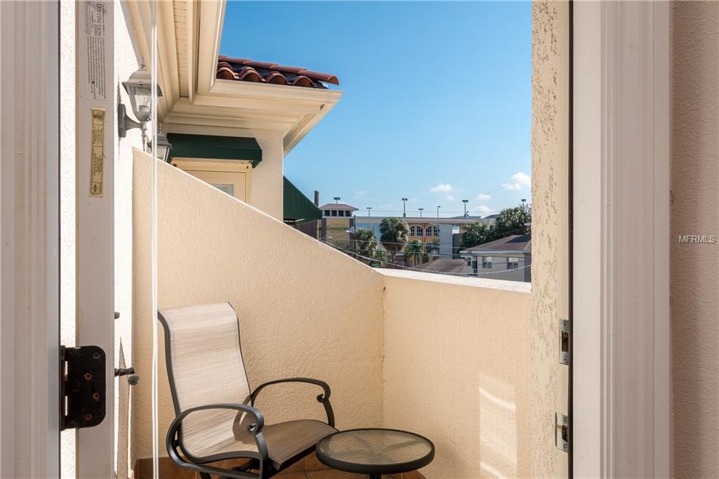 2555 W PLATT STREET, TAMPA, Florida 33609, 3 Bedrooms Bedrooms, 6 Rooms Rooms,2 BathroomsBathrooms,Residential,For sale,PLATT,T2922630