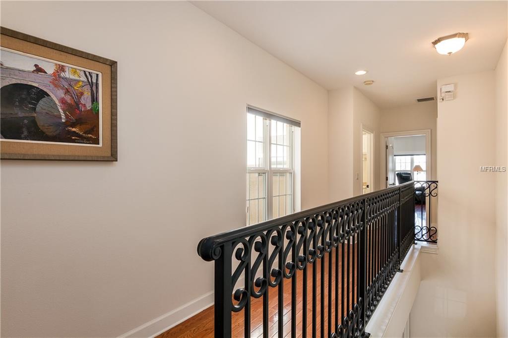 2555 W PLATT STREET, TAMPA, Florida 33609, 3 Bedrooms Bedrooms, 6 Rooms Rooms,2 BathroomsBathrooms,Residential,For sale,PLATT,T2922630