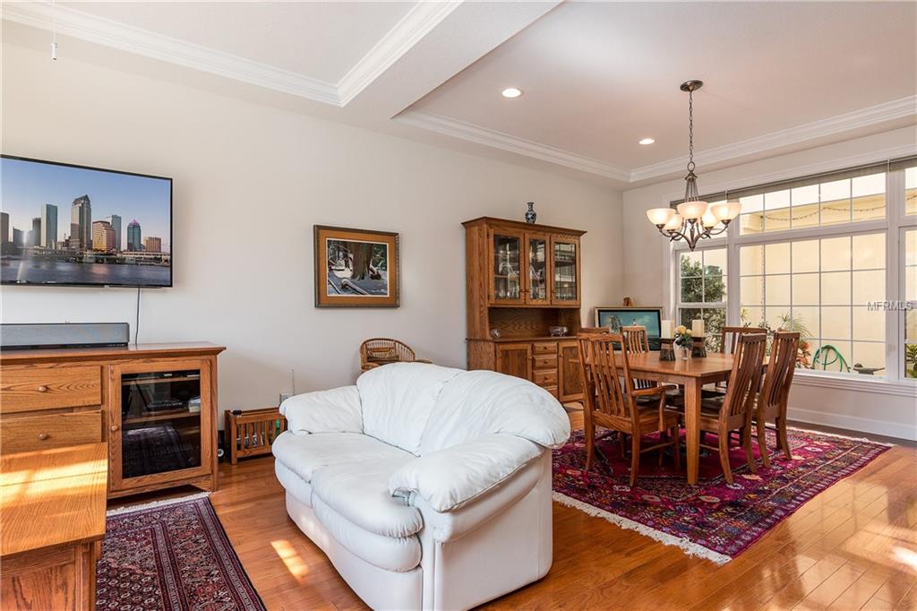 2555 W PLATT STREET, TAMPA, Florida 33609, 3 Bedrooms Bedrooms, 6 Rooms Rooms,2 BathroomsBathrooms,Residential,For sale,PLATT,T2922630