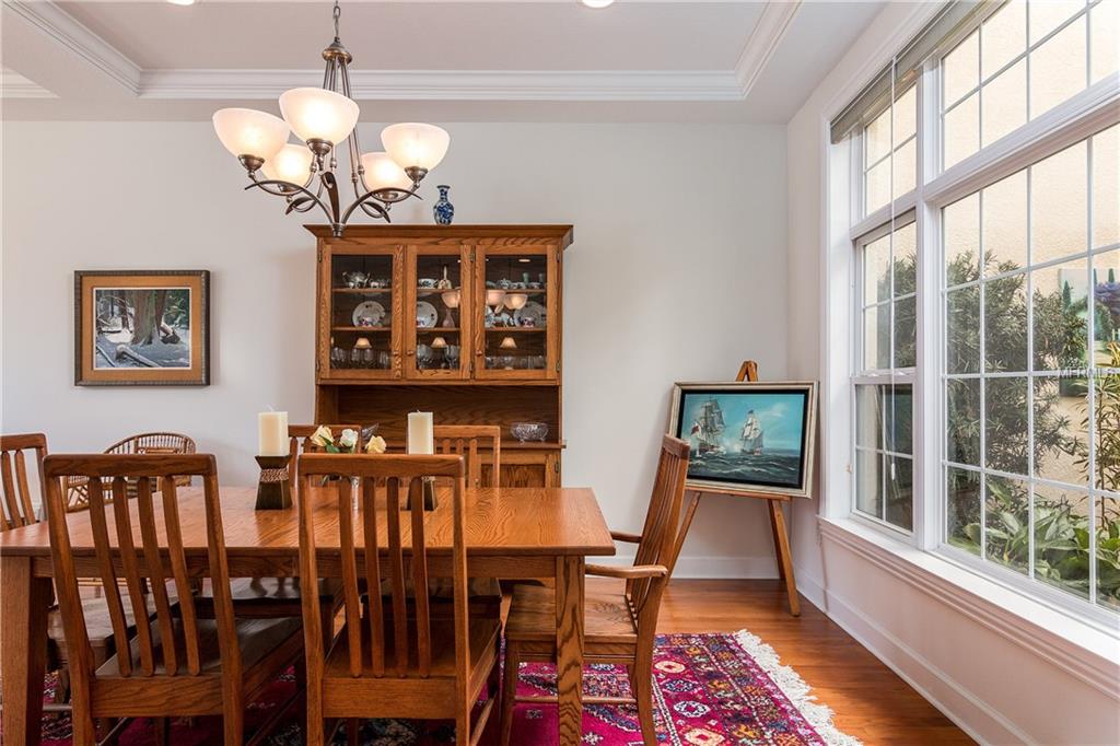 2555 W PLATT STREET, TAMPA, Florida 33609, 3 Bedrooms Bedrooms, 6 Rooms Rooms,2 BathroomsBathrooms,Residential,For sale,PLATT,T2922630