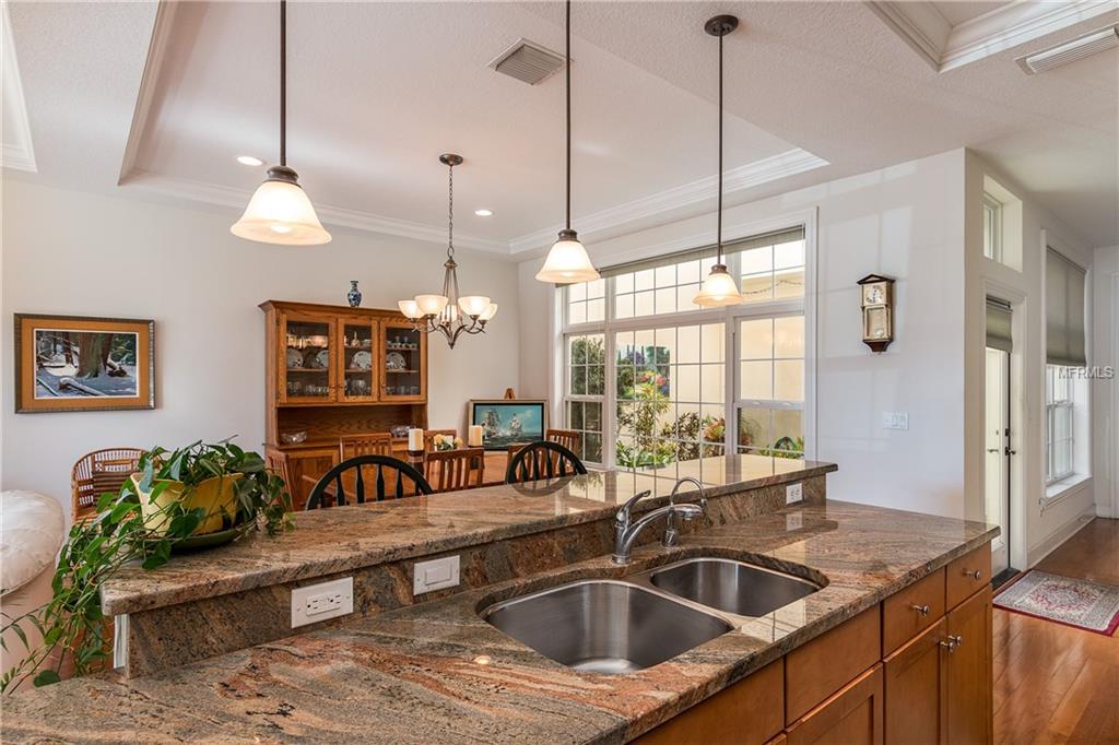 2555 W PLATT STREET, TAMPA, Florida 33609, 3 Bedrooms Bedrooms, 6 Rooms Rooms,2 BathroomsBathrooms,Residential,For sale,PLATT,T2922630