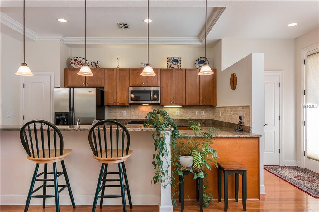 2555 W PLATT STREET, TAMPA, Florida 33609, 3 Bedrooms Bedrooms, 6 Rooms Rooms,2 BathroomsBathrooms,Residential,For sale,PLATT,T2922630