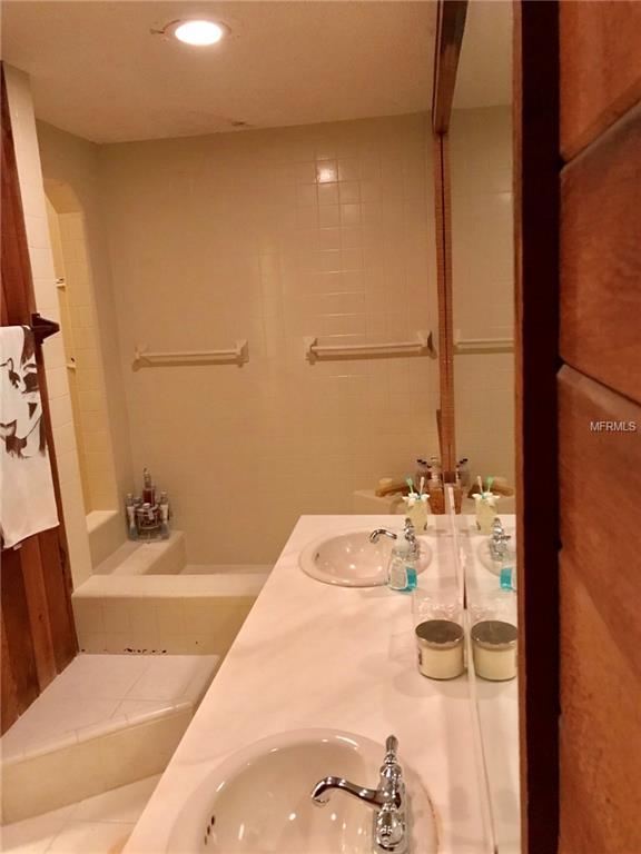 1961 FOXHOLLOW DRIVE E, AUBURNDALE, Florida 33823, 3 Bedrooms Bedrooms, 8 Rooms Rooms,2 BathroomsBathrooms,Residential,For sale,FOXHOLLOW,P4718674