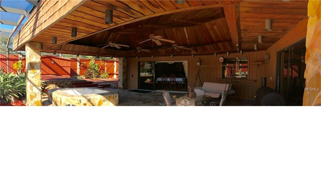 1961 FOXHOLLOW DRIVE E, AUBURNDALE, Florida 33823, 3 Bedrooms Bedrooms, 8 Rooms Rooms,2 BathroomsBathrooms,Residential,For sale,FOXHOLLOW,P4718674