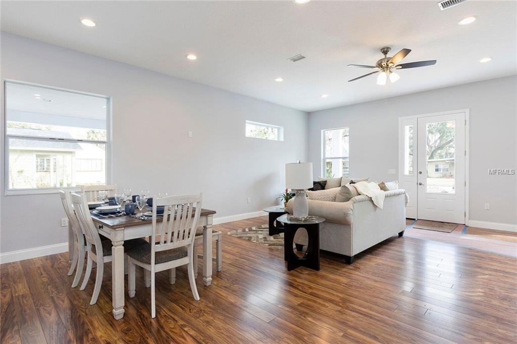 704 SANFORD AVENUE, SANFORD, Florida 32771, 3 Bedrooms Bedrooms, 6 Rooms Rooms,2 BathroomsBathrooms,Residential,For sale,SANFORD,O5561701