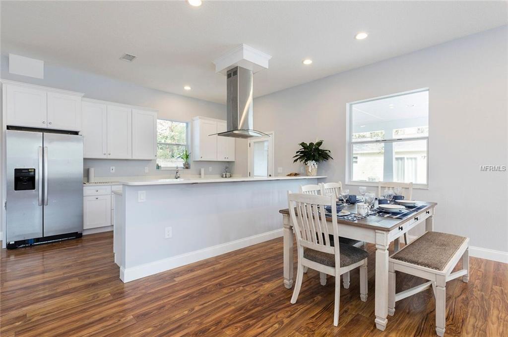 704 SANFORD AVENUE, SANFORD, Florida 32771, 3 Bedrooms Bedrooms, 6 Rooms Rooms,2 BathroomsBathrooms,Residential,For sale,SANFORD,O5561701