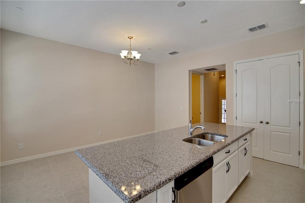 207 QUEEN PALM COURT, ALTAMONTE SPRINGS, Florida 32701, 3 Bedrooms Bedrooms, 3 Rooms Rooms,3 BathroomsBathrooms,Residential,For sale,QUEEN PALM,O5544500