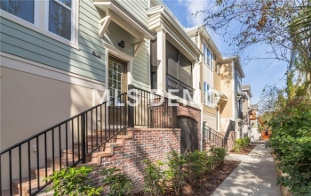 207 QUEEN PALM COURT, ALTAMONTE SPRINGS, Florida 32701, 3 Bedrooms Bedrooms, 3 Rooms Rooms,3 BathroomsBathrooms,Residential,For sale,QUEEN PALM,O5544500