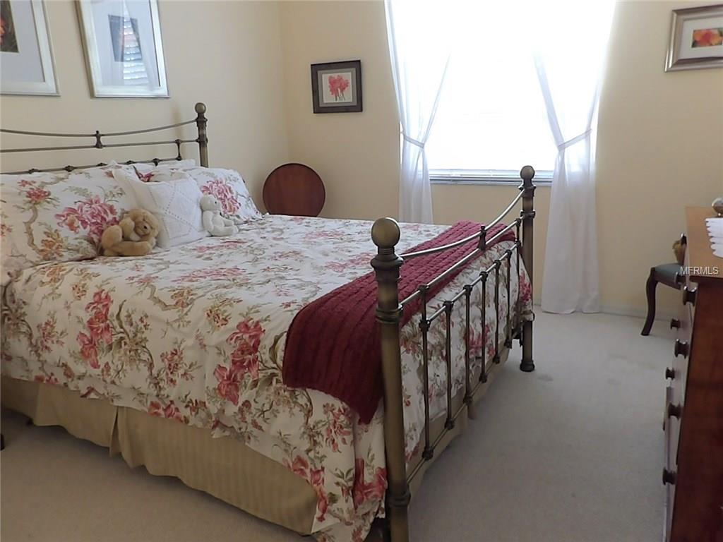 8410 IDLEWOOD COURT, LAKEWOOD RANCH, Florida 34202, 3 Bedrooms Bedrooms, 7 Rooms Rooms,2 BathroomsBathrooms,Residential,For sale,IDLEWOOD,A4204211