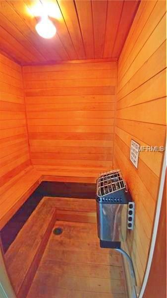 5014 LAGUNA BAY CIRCLE, KISSIMMEE, Florida 34746, 3 Bedrooms Bedrooms, 3 Rooms Rooms,2 BathroomsBathrooms,Residential,For sale,LAGUNA BAY,O5553365