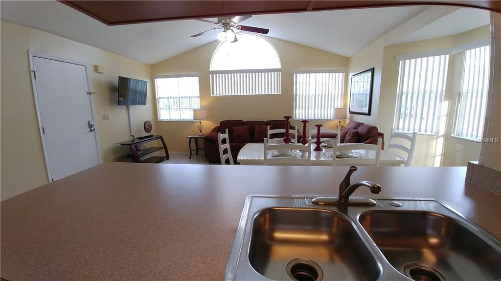 5014 LAGUNA BAY CIRCLE, KISSIMMEE, Florida 34746, 3 Bedrooms Bedrooms, 3 Rooms Rooms,2 BathroomsBathrooms,Residential,For sale,LAGUNA BAY,O5553365