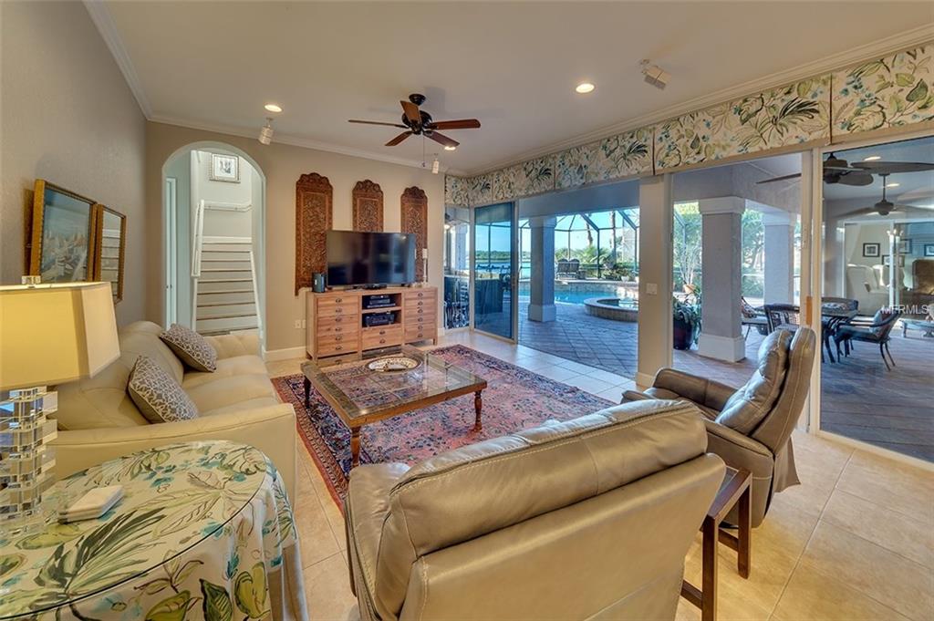 1020 RAINBOW COURT, BRADENTON, Florida 34212, 4 Bedrooms Bedrooms, 11 Rooms Rooms,4 BathroomsBathrooms,Residential,For sale,RAINBOW,A4208492