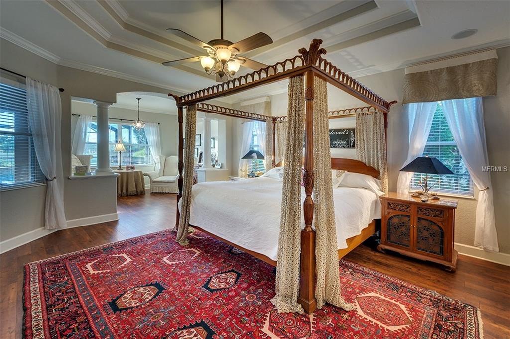 1020 RAINBOW COURT, BRADENTON, Florida 34212, 4 Bedrooms Bedrooms, 11 Rooms Rooms,4 BathroomsBathrooms,Residential,For sale,RAINBOW,A4208492