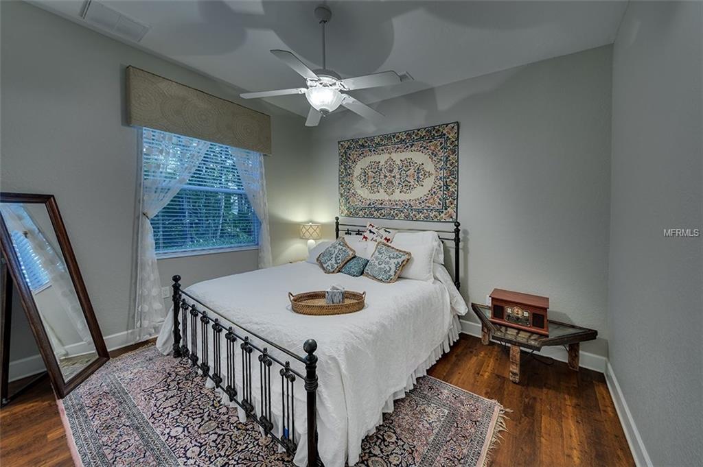 1020 RAINBOW COURT, BRADENTON, Florida 34212, 4 Bedrooms Bedrooms, 11 Rooms Rooms,4 BathroomsBathrooms,Residential,For sale,RAINBOW,A4208492