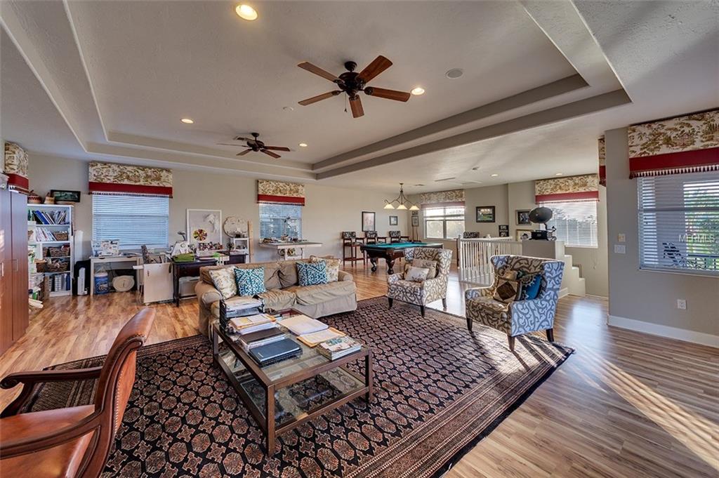 1020 RAINBOW COURT, BRADENTON, Florida 34212, 4 Bedrooms Bedrooms, 11 Rooms Rooms,4 BathroomsBathrooms,Residential,For sale,RAINBOW,A4208492