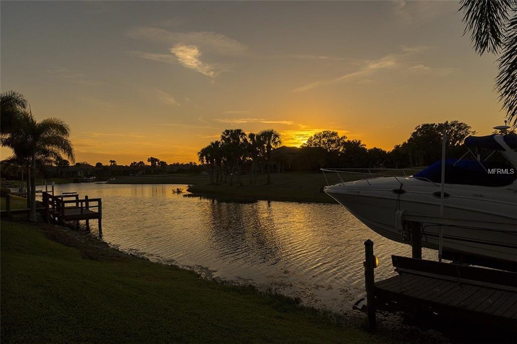 1020 RAINBOW COURT, BRADENTON, Florida 34212, 4 Bedrooms Bedrooms, 11 Rooms Rooms,4 BathroomsBathrooms,Residential,For sale,RAINBOW,A4208492
