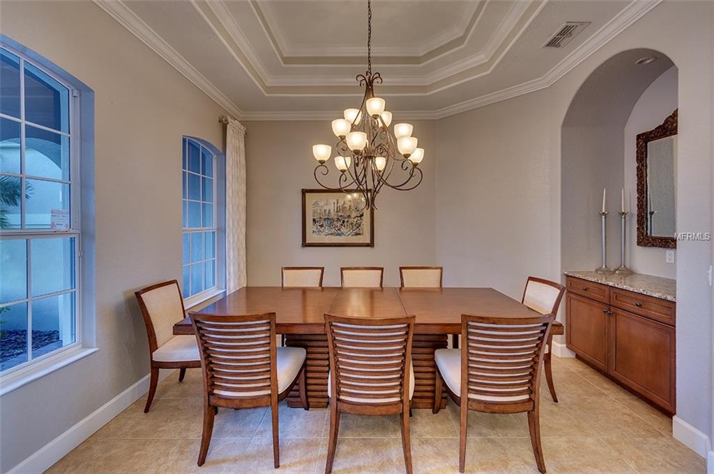 1020 RAINBOW COURT, BRADENTON, Florida 34212, 4 Bedrooms Bedrooms, 11 Rooms Rooms,4 BathroomsBathrooms,Residential,For sale,RAINBOW,A4208492
