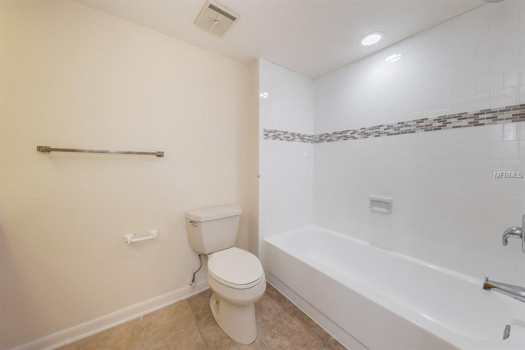 1203 HAMMOCK PINE BOULEVARD, CLEARWATER, Florida 33761, 1 Bedroom Bedrooms, 3 Rooms Rooms,1 BathroomBathrooms,Residential,For sale,HAMMOCK PINE,U7847507