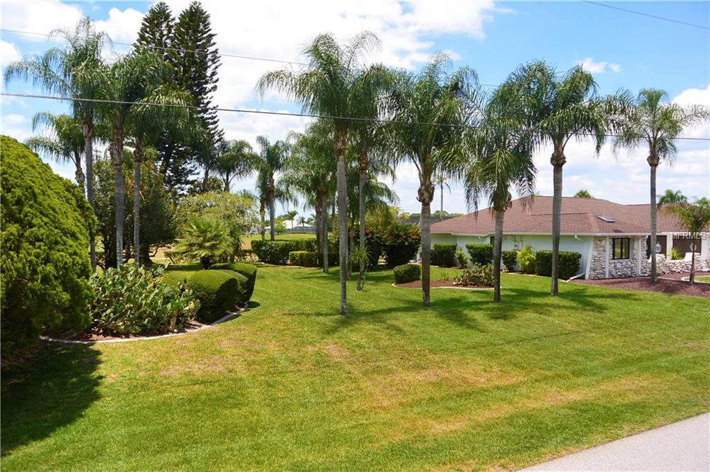 12 BUNKER LANE, ROTONDA WEST, Florida 33947, 3 Bedrooms Bedrooms, 9 Rooms Rooms,2 BathroomsBathrooms,Residential,For sale,BUNKER,D5918385