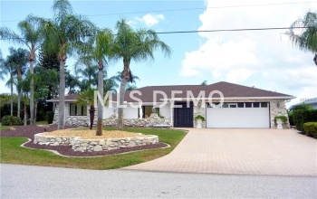 12 BUNKER LANE, ROTONDA WEST, Florida 33947, 3 Bedrooms Bedrooms, 9 Rooms Rooms,2 BathroomsBathrooms,Residential,For sale,BUNKER,D5918385