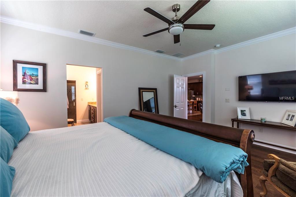 916 OAK STONE DRIVE, TAMPA, Florida 33613, 3 Bedrooms Bedrooms, 11 Rooms Rooms,2 BathroomsBathrooms,Residential,For sale,OAK STONE,T2903551