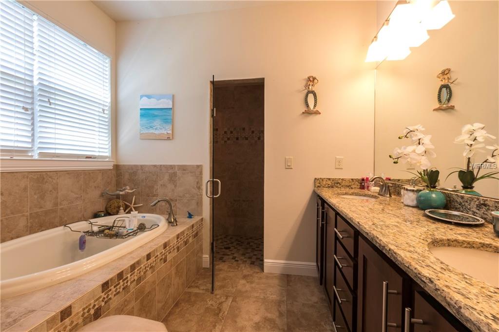 916 OAK STONE DRIVE, TAMPA, Florida 33613, 3 Bedrooms Bedrooms, 11 Rooms Rooms,2 BathroomsBathrooms,Residential,For sale,OAK STONE,T2903551