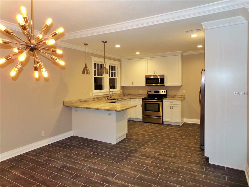 5611 BAYSHORE BOULEVARD, TAMPA, Florida 33611, 3 Bedrooms Bedrooms, 7 Rooms Rooms,2 BathroomsBathrooms,Residential,For sale,BAYSHORE,T2908091