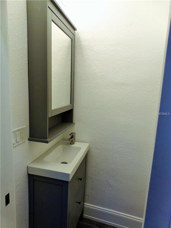 5611 BAYSHORE BOULEVARD, TAMPA, Florida 33611, 3 Bedrooms Bedrooms, 7 Rooms Rooms,2 BathroomsBathrooms,Residential,For sale,BAYSHORE,T2908091