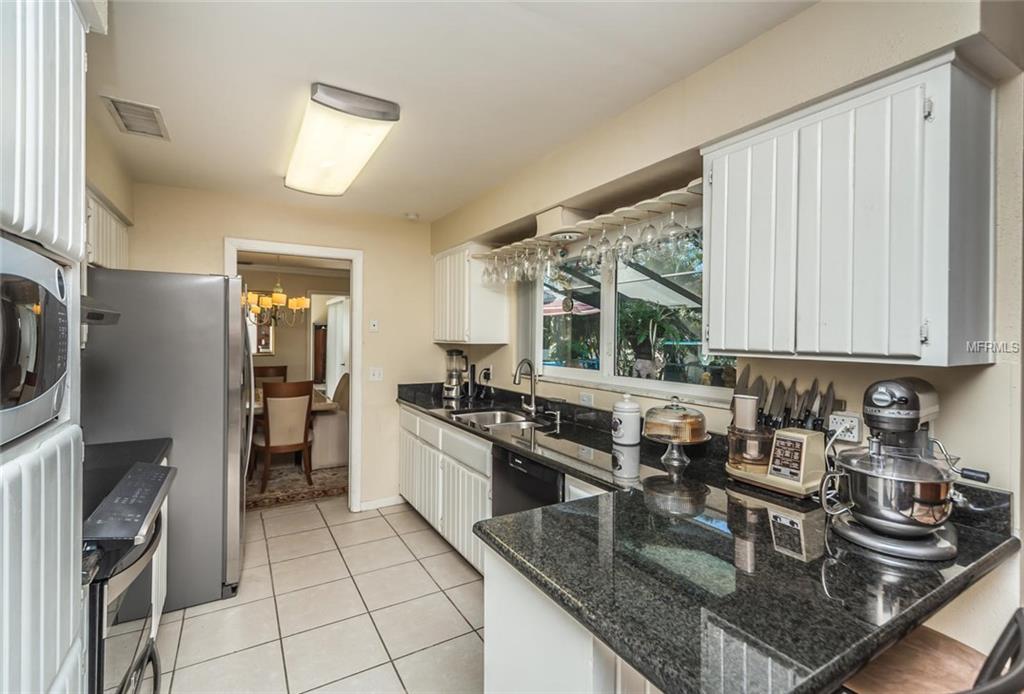 304 CRESTWOOD LANE, LARGO, Florida 33770, 4 Bedrooms Bedrooms, 6 Rooms Rooms,2 BathroomsBathrooms,Residential,For sale,CRESTWOOD,U7840163