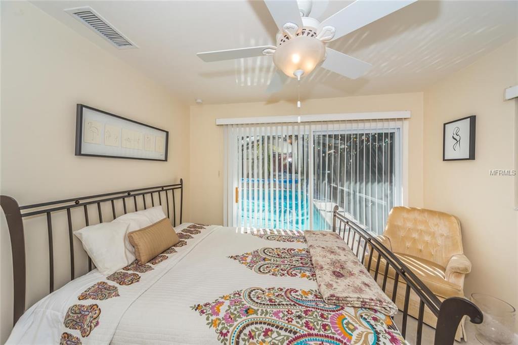 304 CRESTWOOD LANE, LARGO, Florida 33770, 4 Bedrooms Bedrooms, 6 Rooms Rooms,2 BathroomsBathrooms,Residential,For sale,CRESTWOOD,U7840163