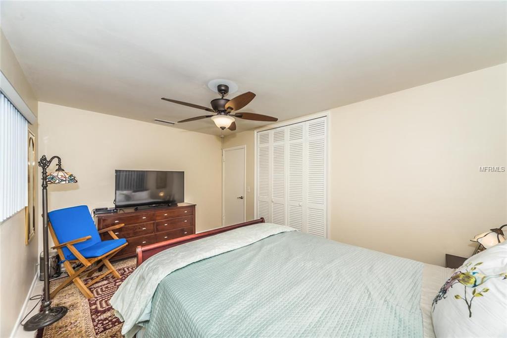 304 CRESTWOOD LANE, LARGO, Florida 33770, 4 Bedrooms Bedrooms, 6 Rooms Rooms,2 BathroomsBathrooms,Residential,For sale,CRESTWOOD,U7840163