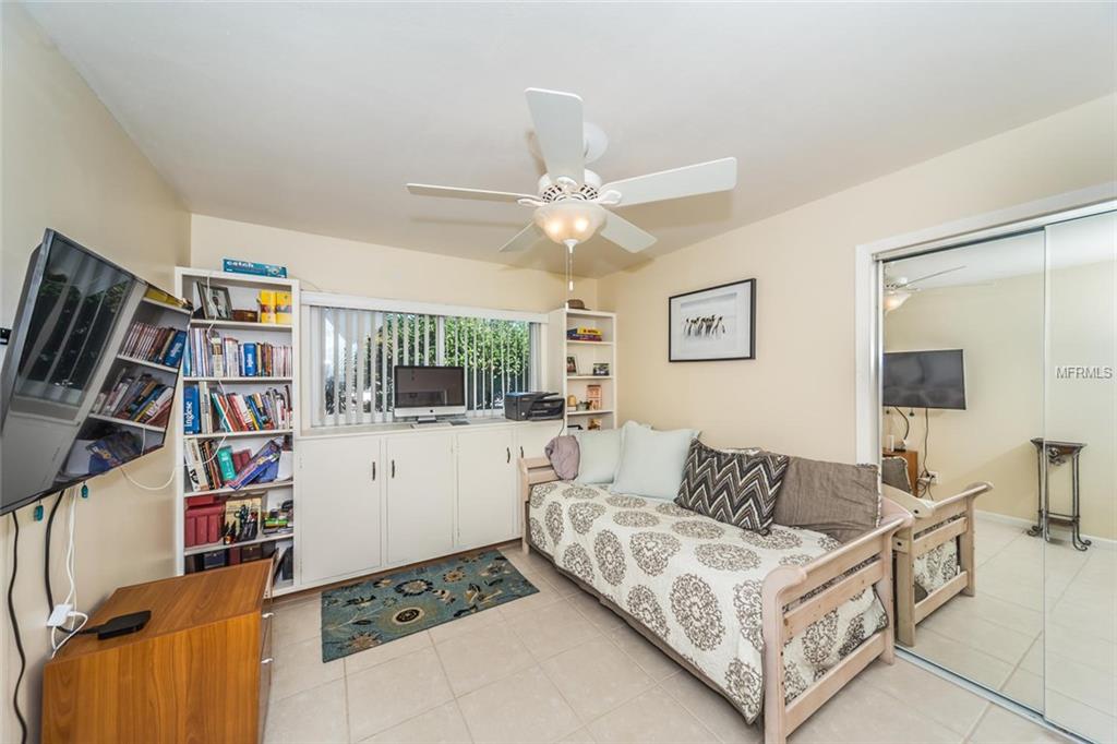 304 CRESTWOOD LANE, LARGO, Florida 33770, 4 Bedrooms Bedrooms, 6 Rooms Rooms,2 BathroomsBathrooms,Residential,For sale,CRESTWOOD,U7840163