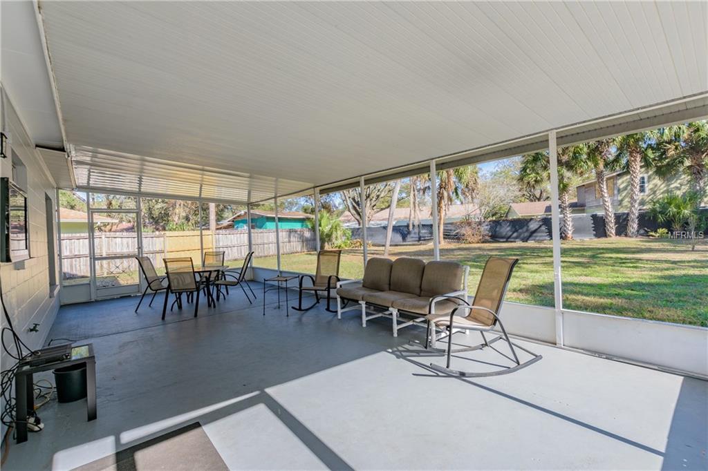 7708 W POCAHONTAS AVENUE, TAMPA, Florida 33615, 4 Bedrooms Bedrooms, 7 Rooms Rooms,2 BathroomsBathrooms,Residential,For sale,POCAHONTAS,U7846672