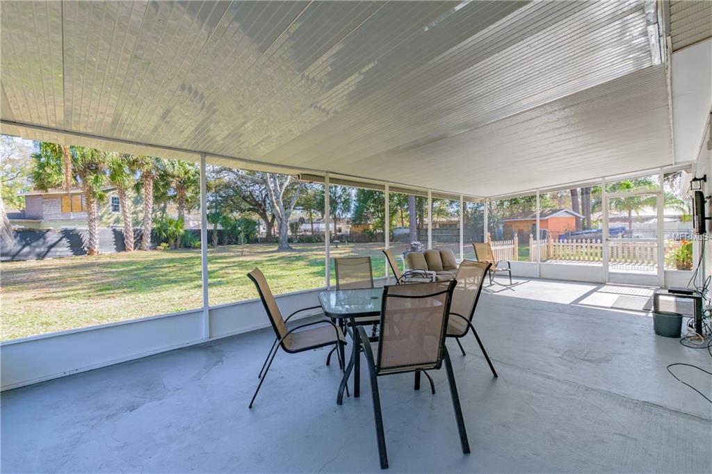 7708 W POCAHONTAS AVENUE, TAMPA, Florida 33615, 4 Bedrooms Bedrooms, 7 Rooms Rooms,2 BathroomsBathrooms,Residential,For sale,POCAHONTAS,U7846672